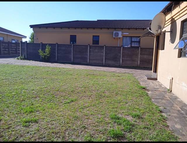 3 BEDROOM TOWNHOUSE FOR SALE IN BIRDSWOOD